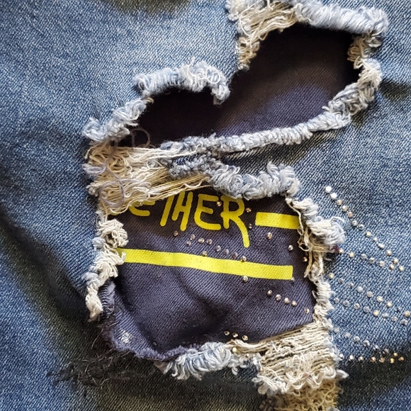 COPY - Ashley Stewart Graphic DistressedJeans💥 - Picture 7 of 8